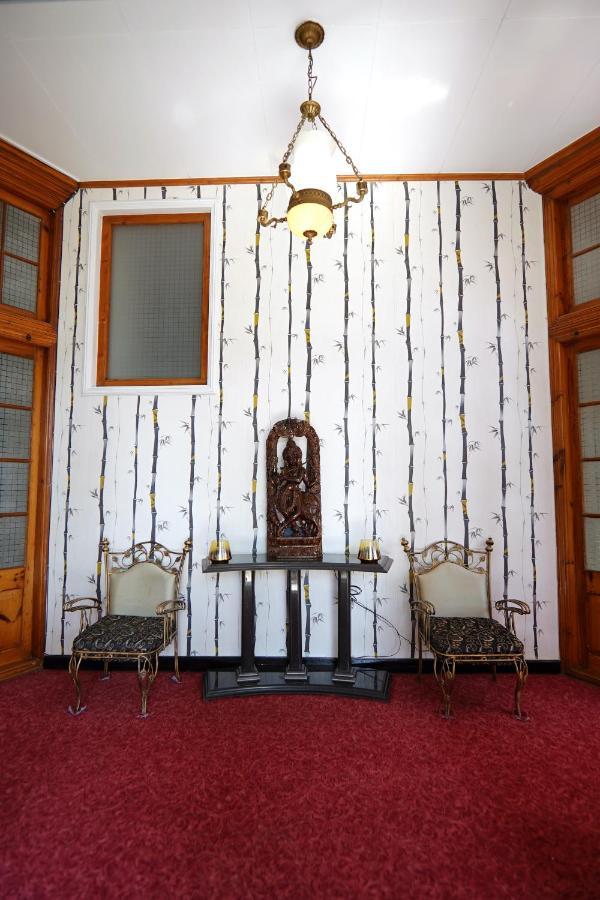 Bed and Breakfast The Edgeworth Shimla Exterior foto
